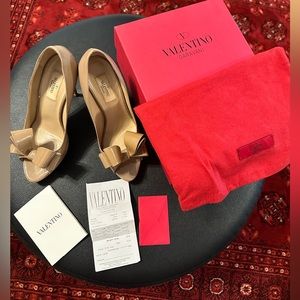 Valentino Garavani Nude D’Orsay Bow Full Pump